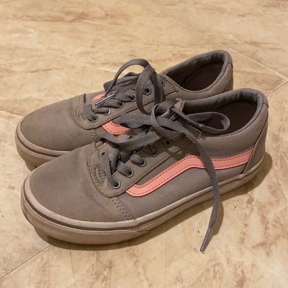 Girls Vans Old Skool Tennis Shoes Gray Pink size 2
